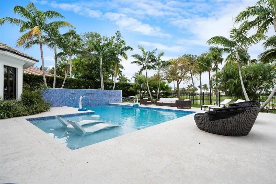 Luxury Villa In Nassau