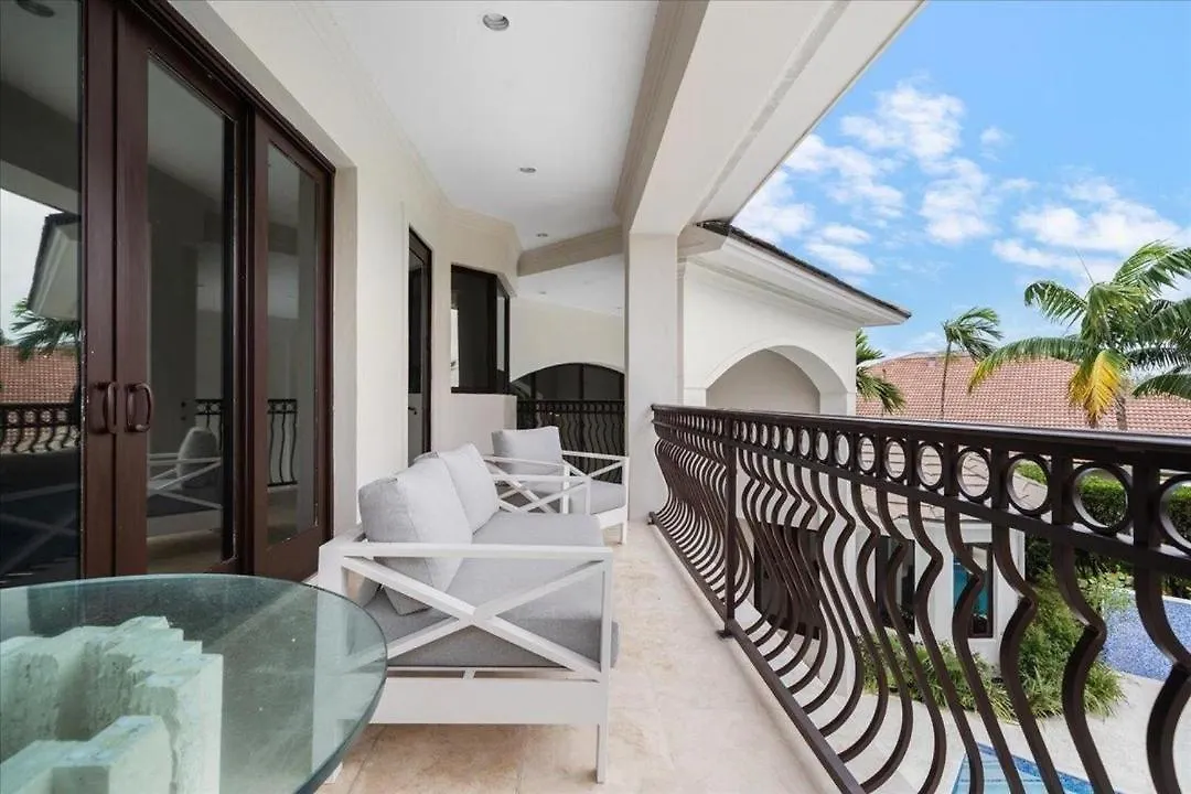 Luxury Villa In Nassau Appartamento