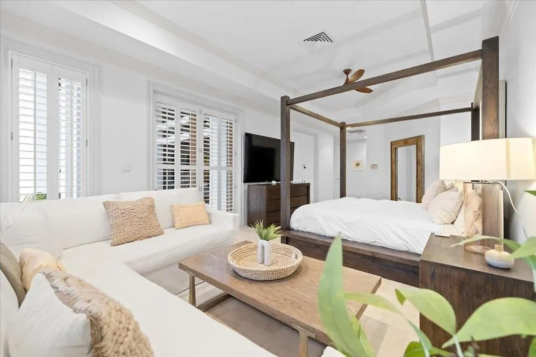 Luxury Villa In Nassau